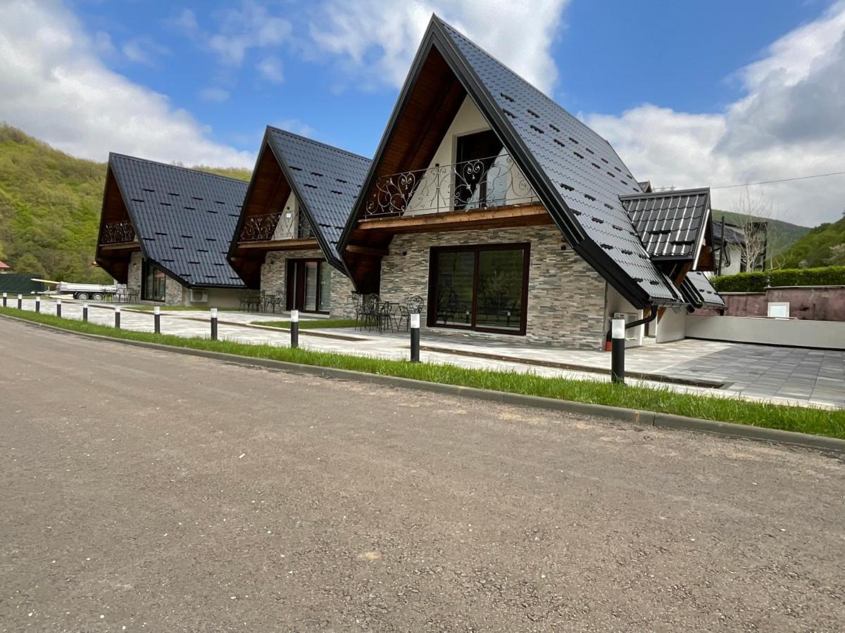Holiday Houses Green Queen Біхач Екстер'єр фото