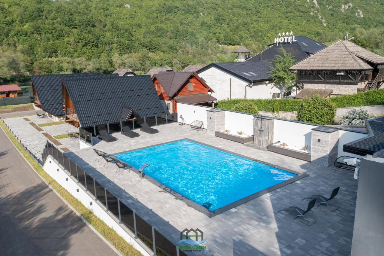 Holiday Houses Green Queen Біхач Екстер'єр фото
