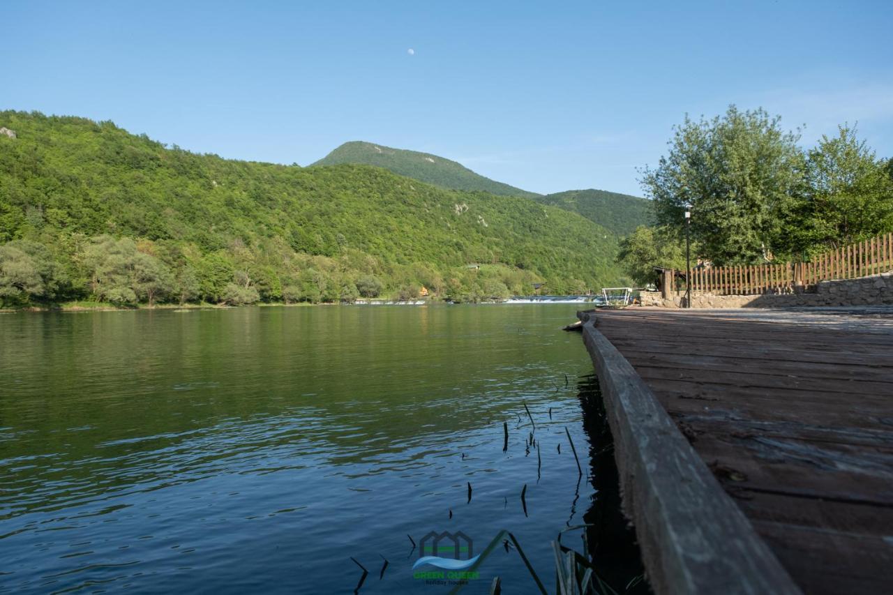 Holiday Houses Green Queen Біхач Екстер'єр фото