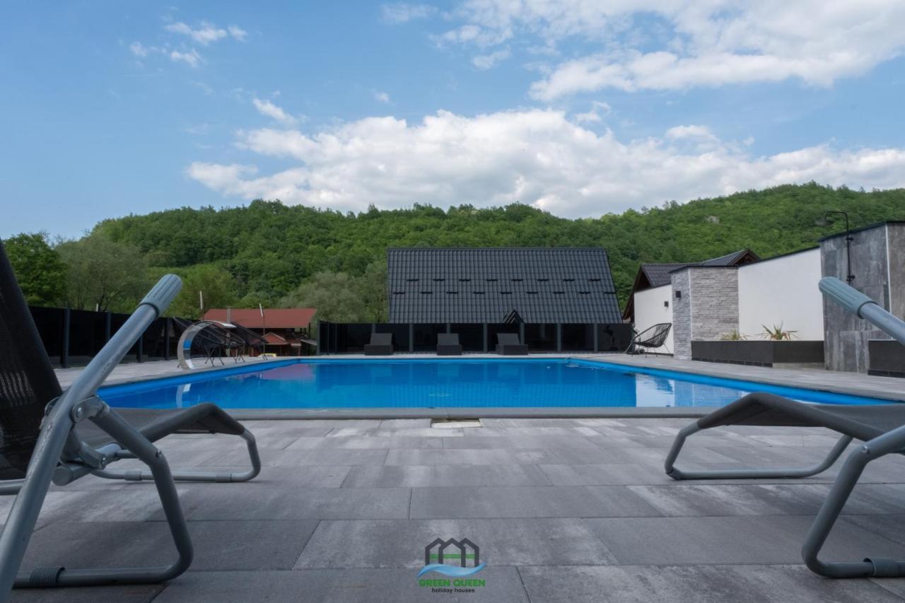 Holiday Houses Green Queen Біхач Екстер'єр фото